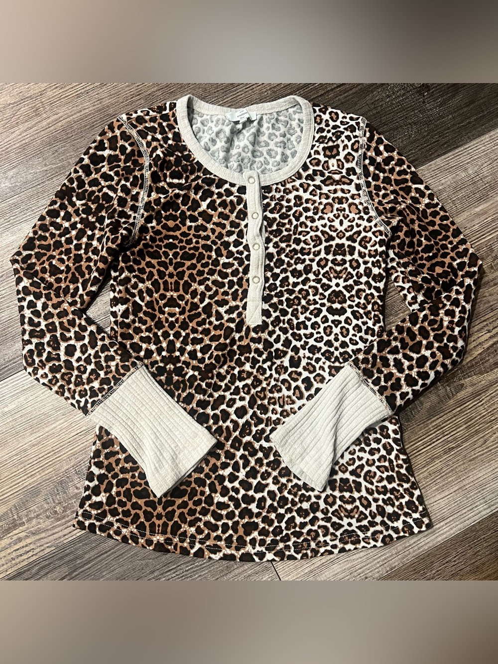 Entro Leopard Print Thermal Henley Top M Mixed Animal Print Y2K
